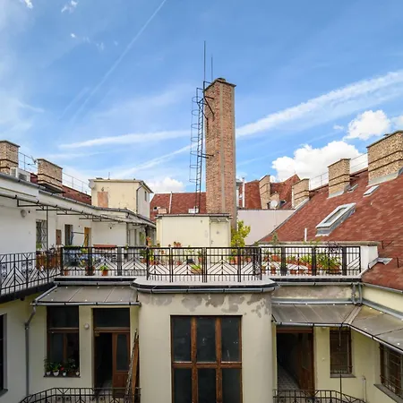 Апартаменты Parlament Apartmant *